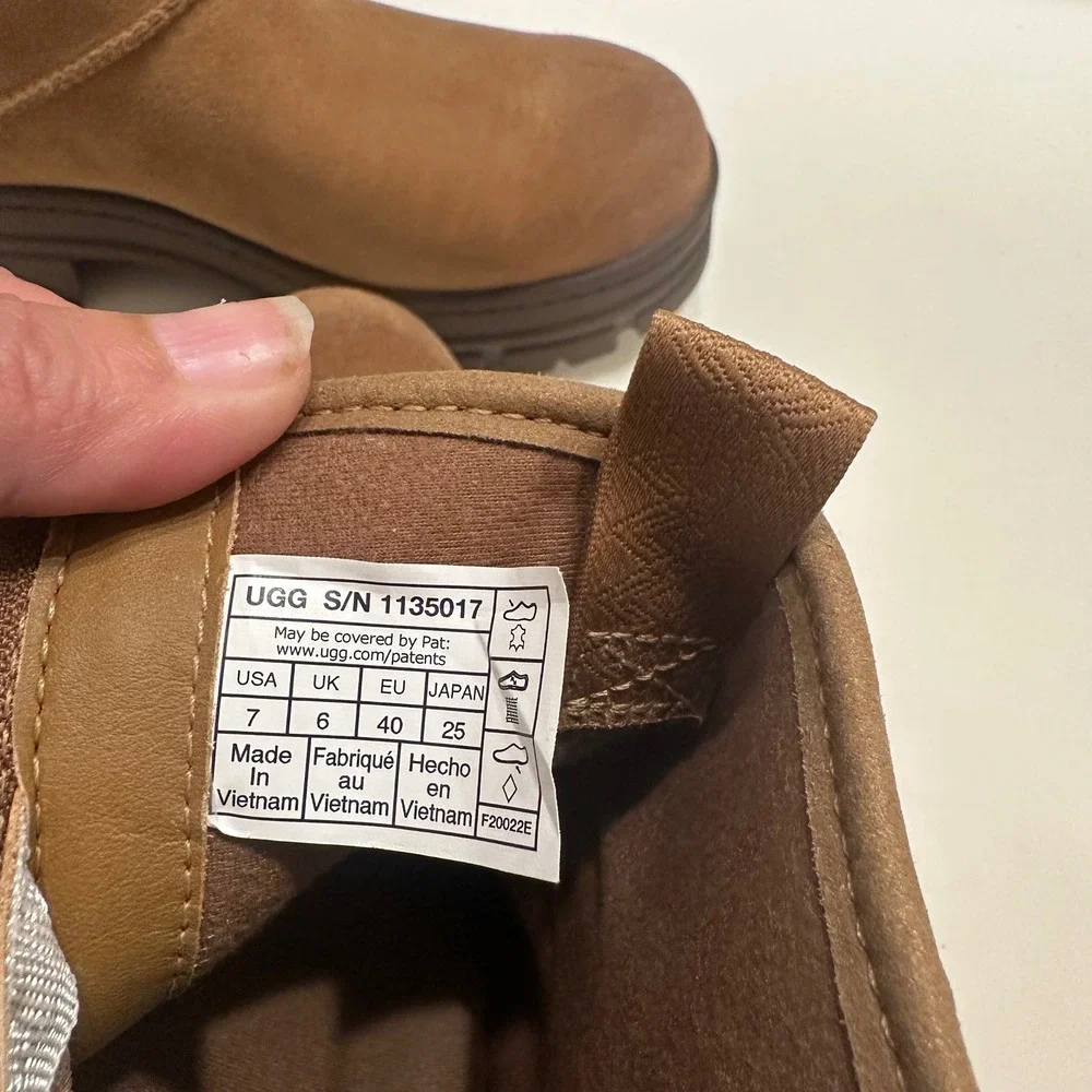 UGG Ashton Ankle Boots Chestnut Brown Suede Waterproof Lug Sole 1135017 Mens 7